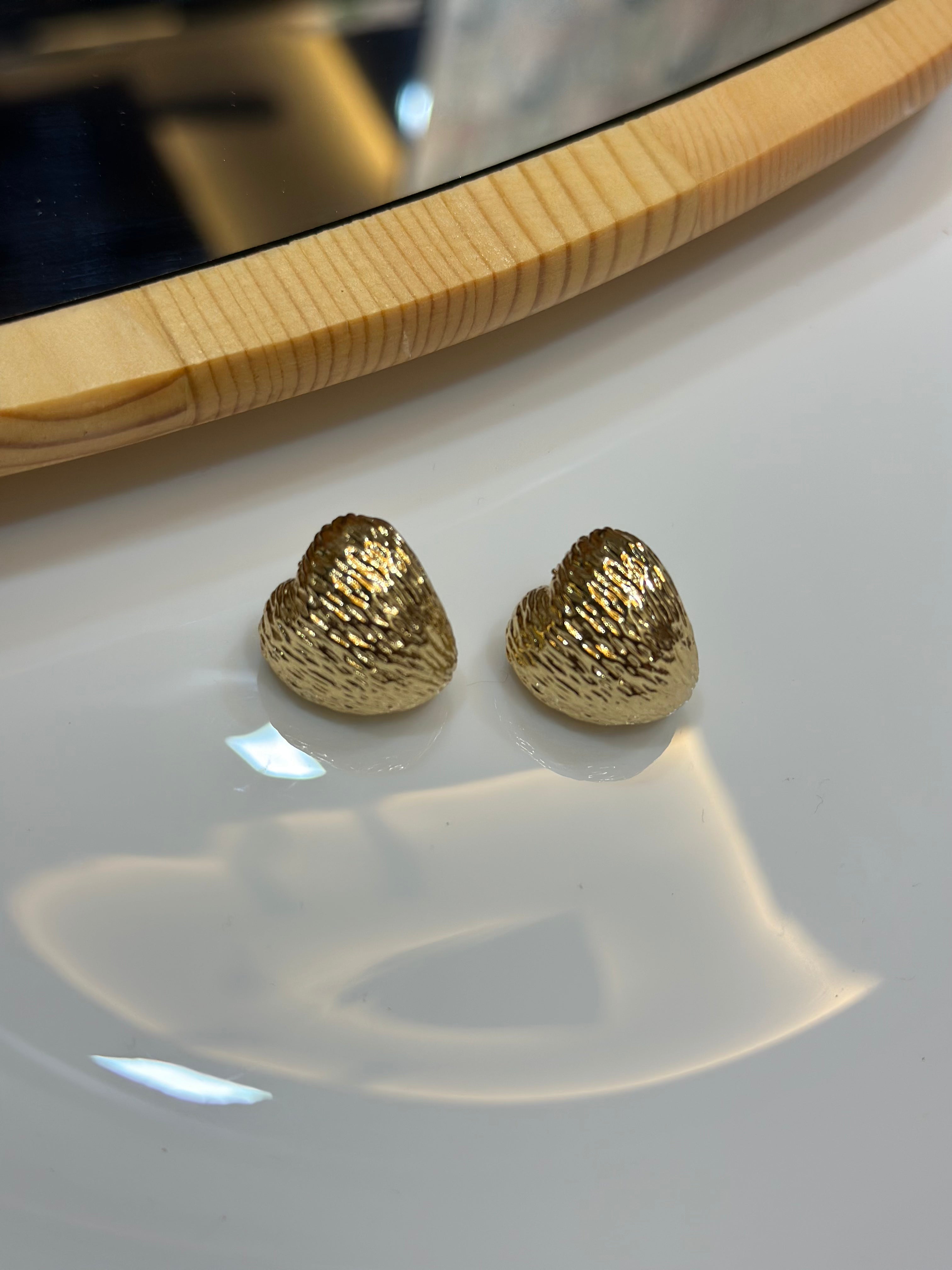 Heart shaped stud