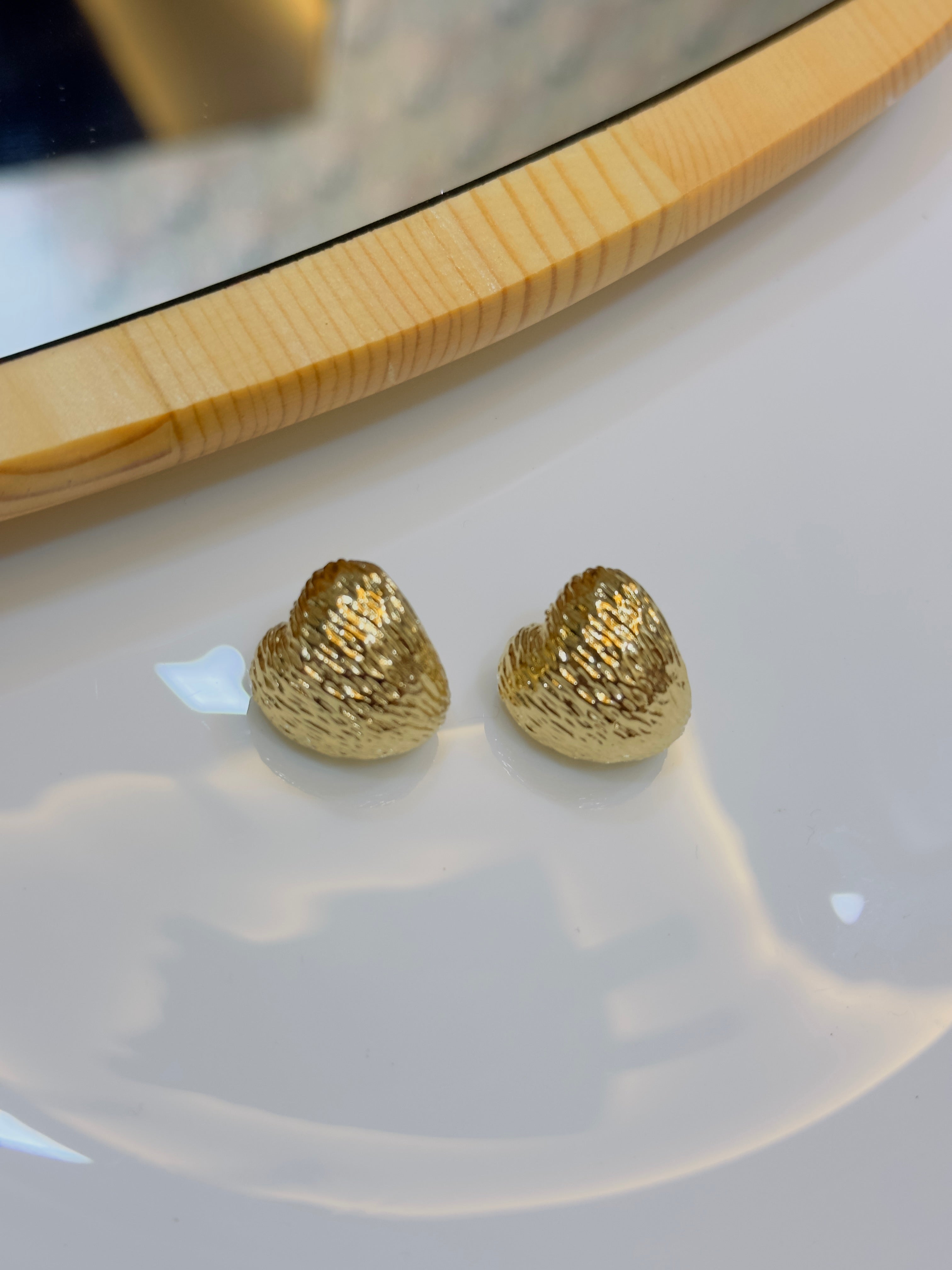 Heart shaped stud