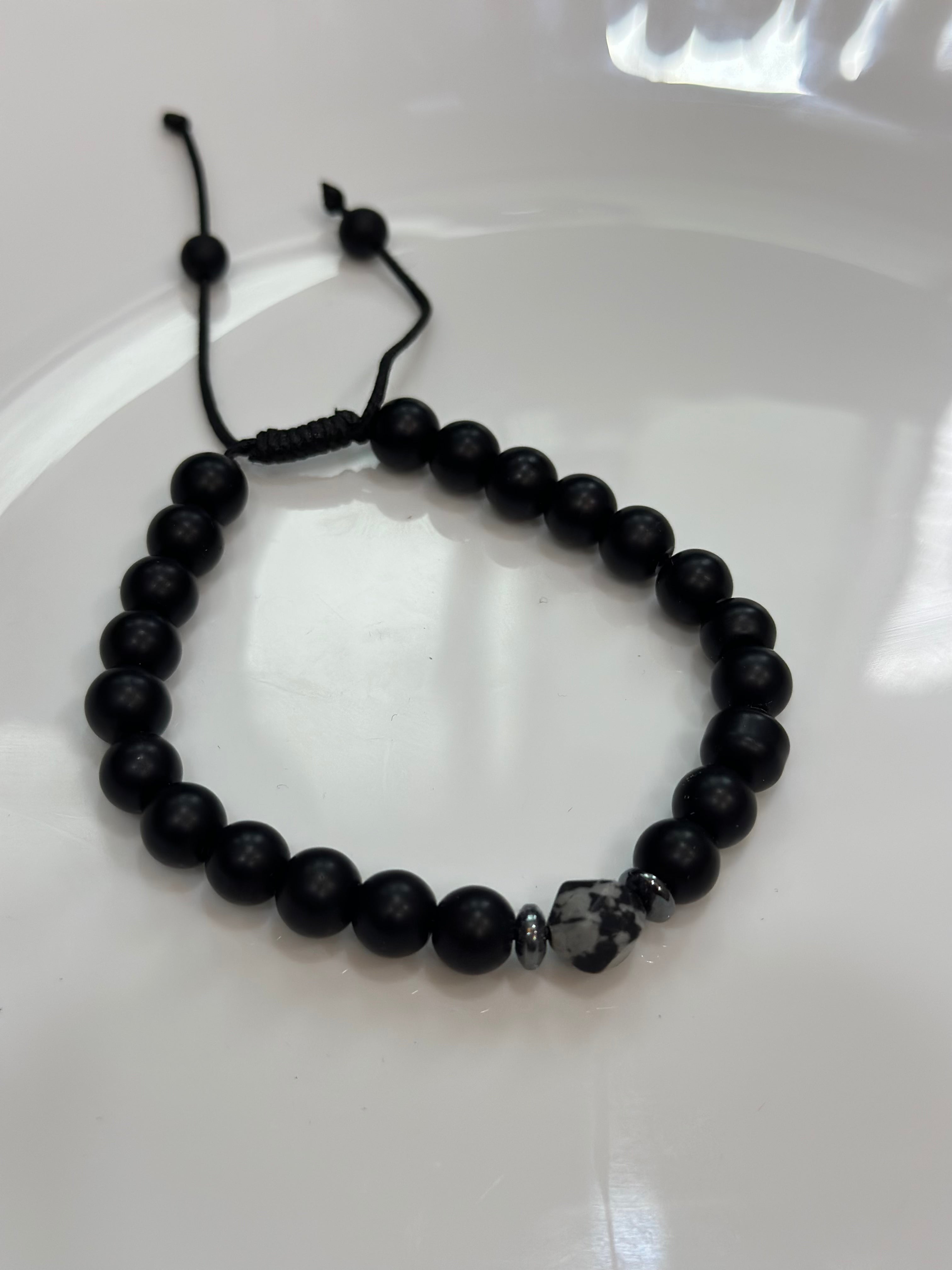 Adjustable bracelet