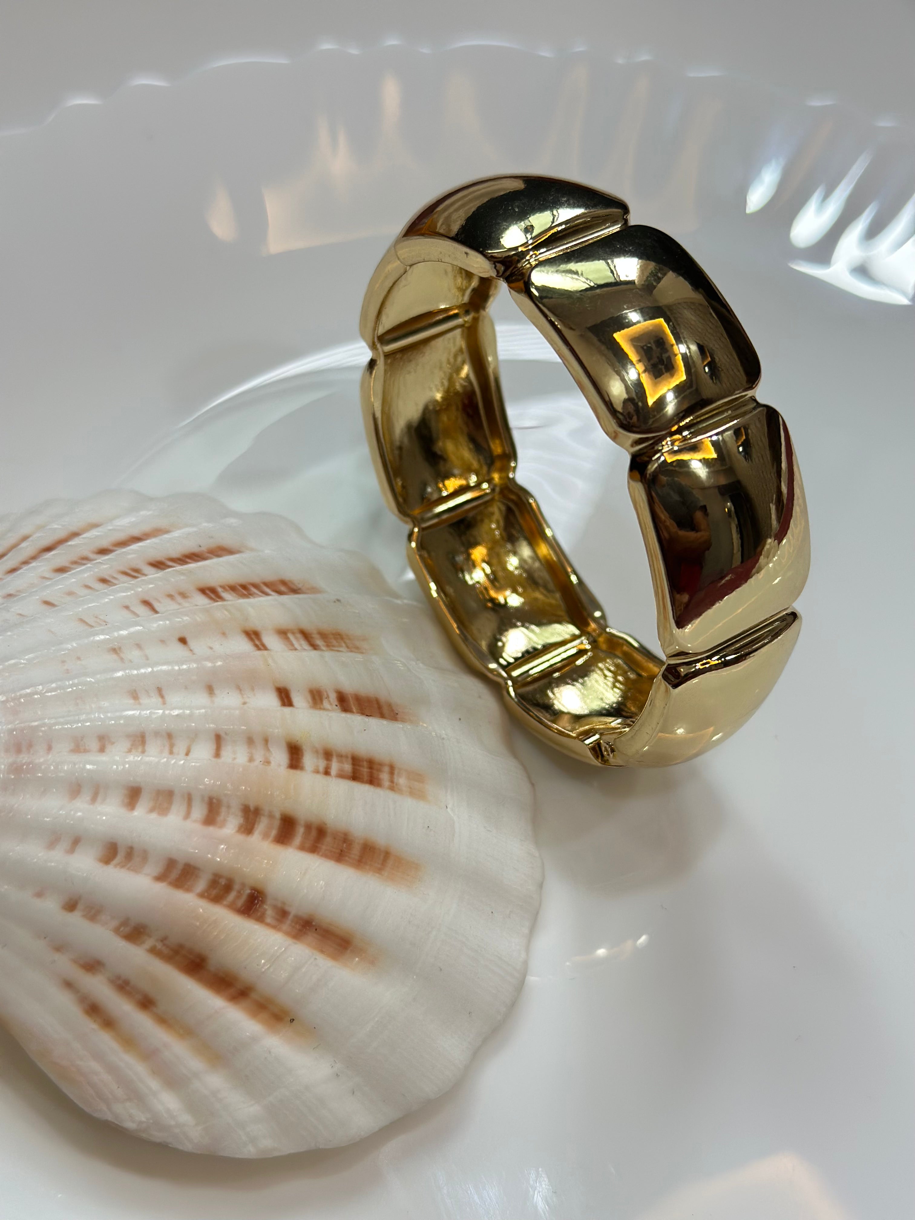 Statement cuff