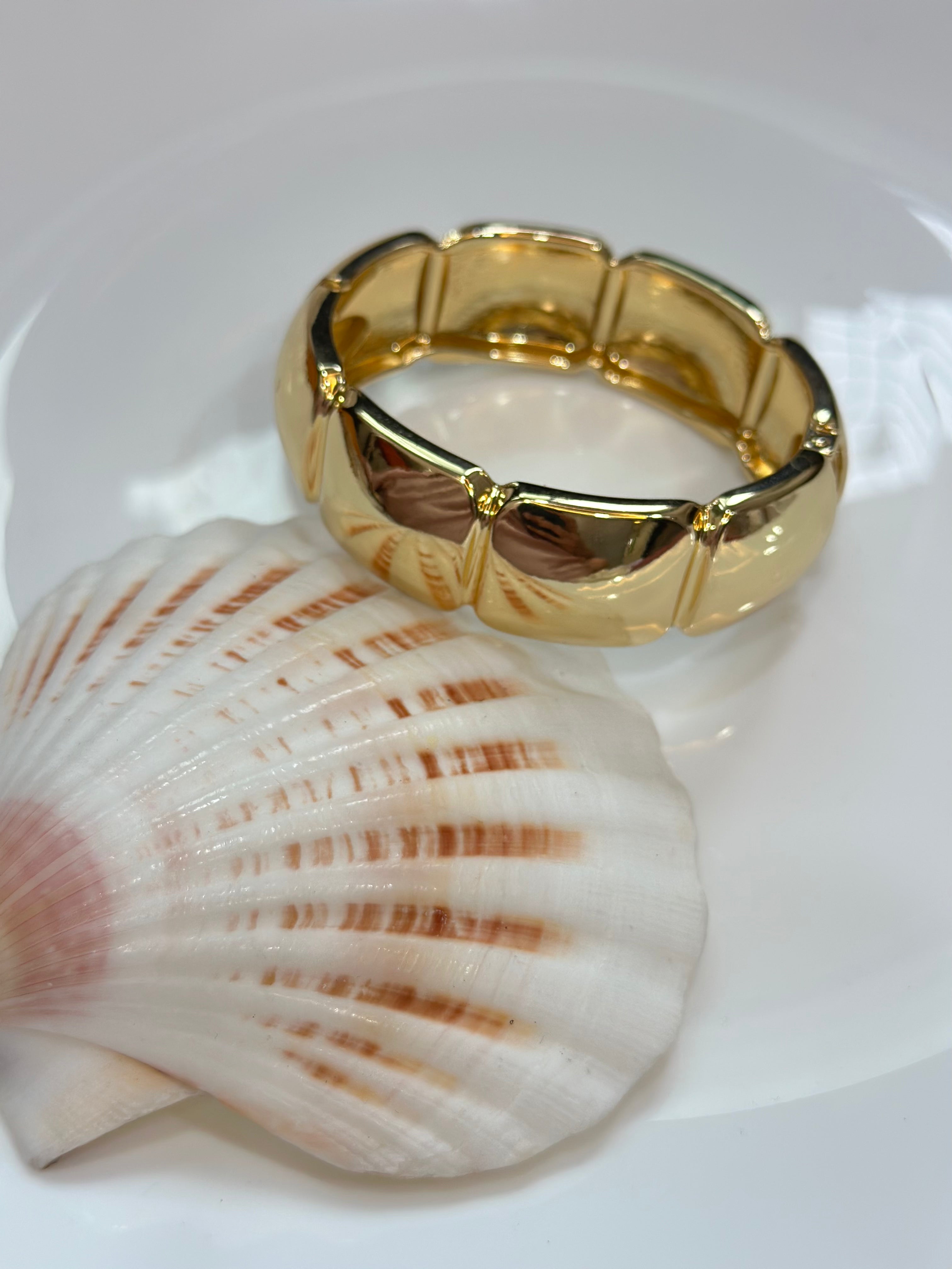 Statement cuff