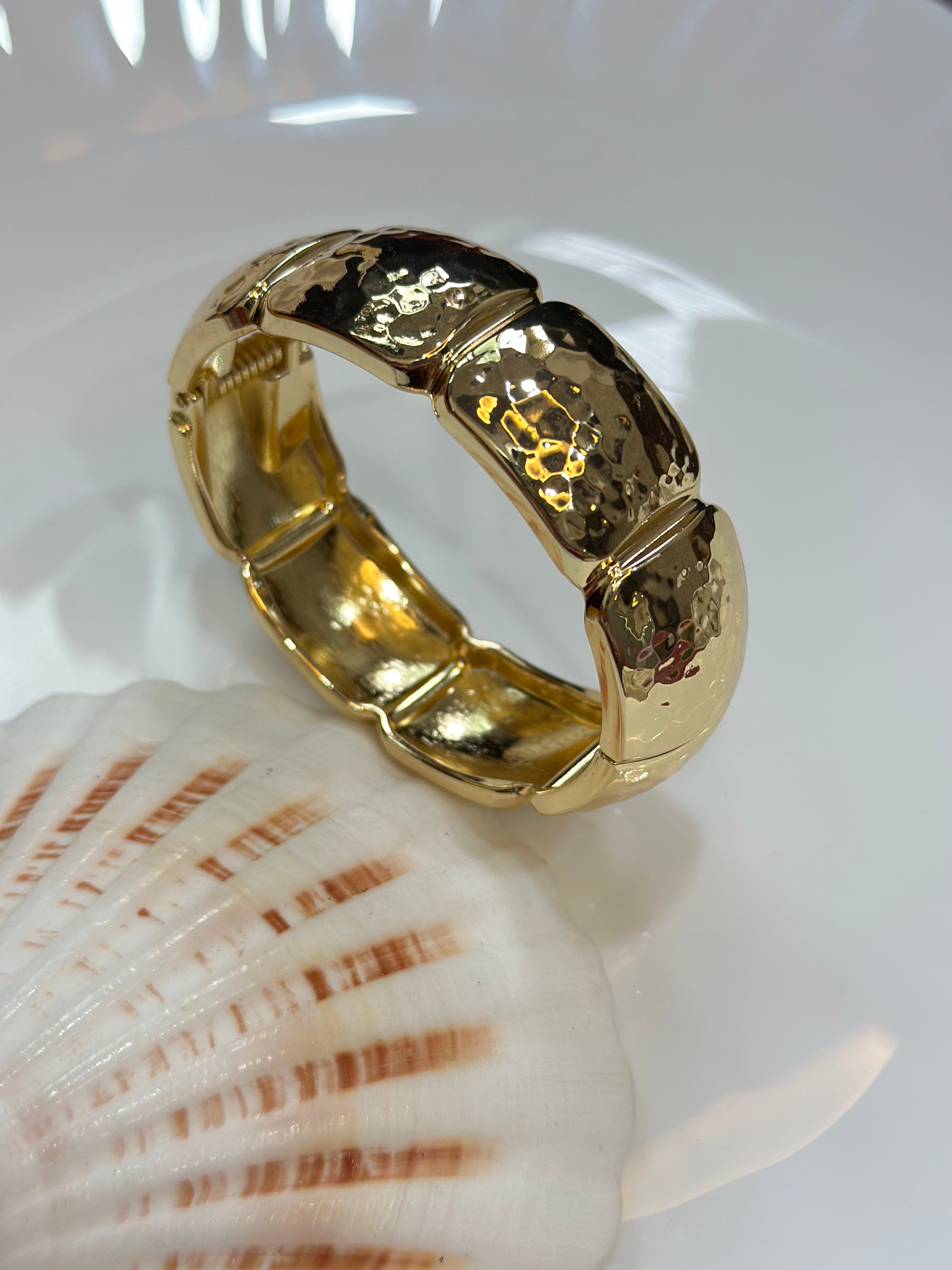 Crushed statement cuff