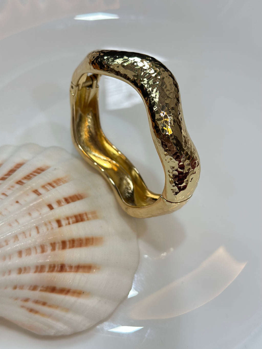 Wave bracelet