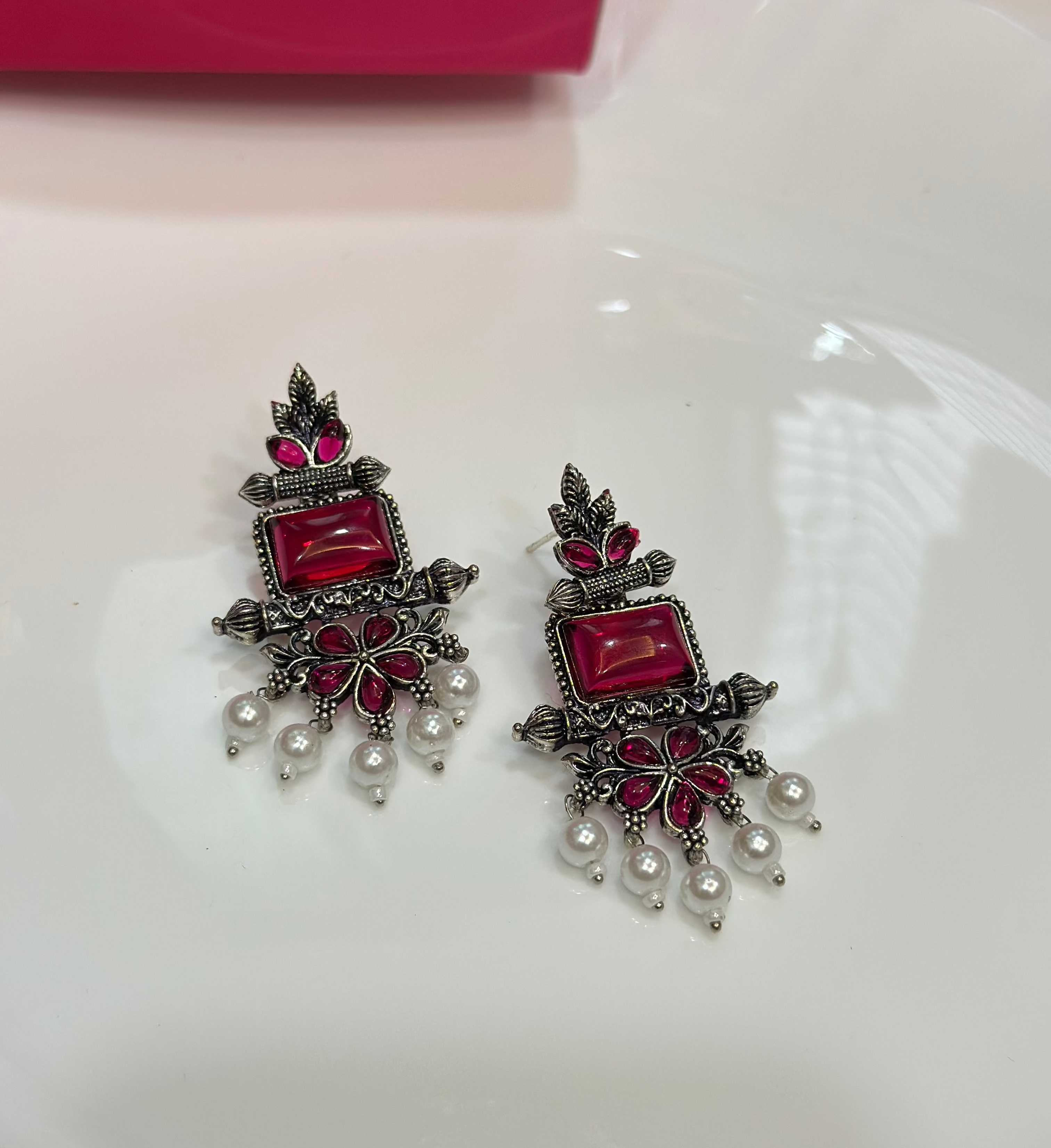 Red squared earrings