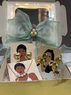 Bow hamper for her