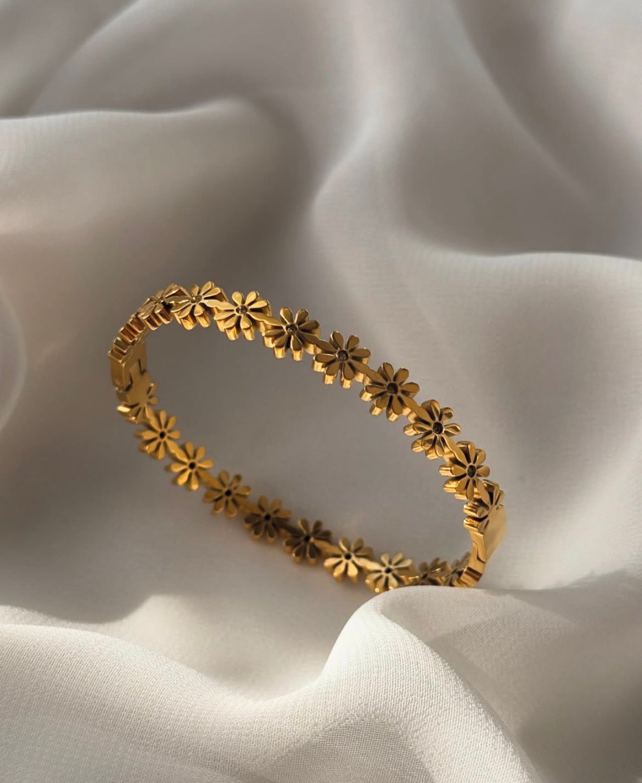 Floral bracelet