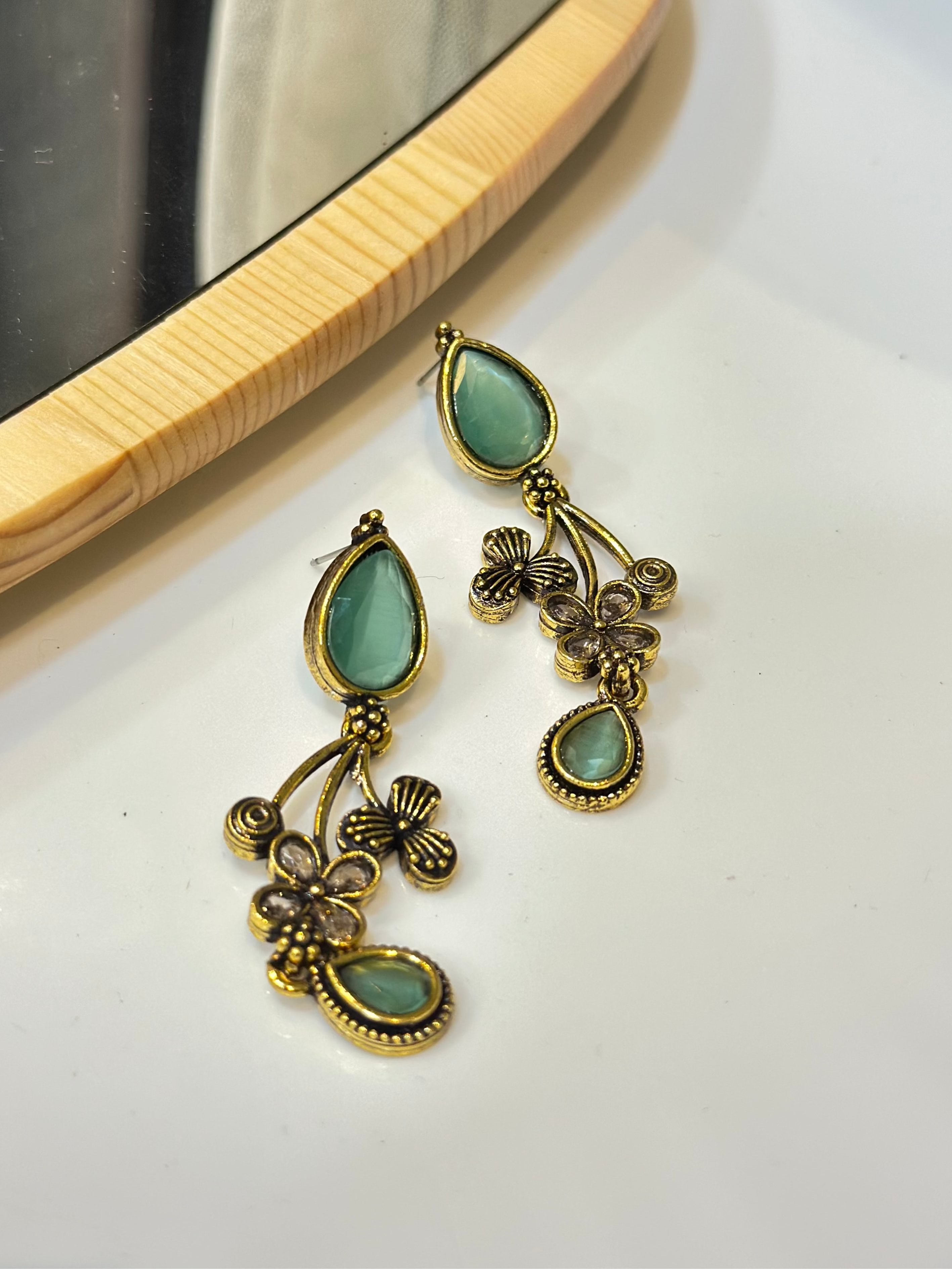 Dual stoned earrings