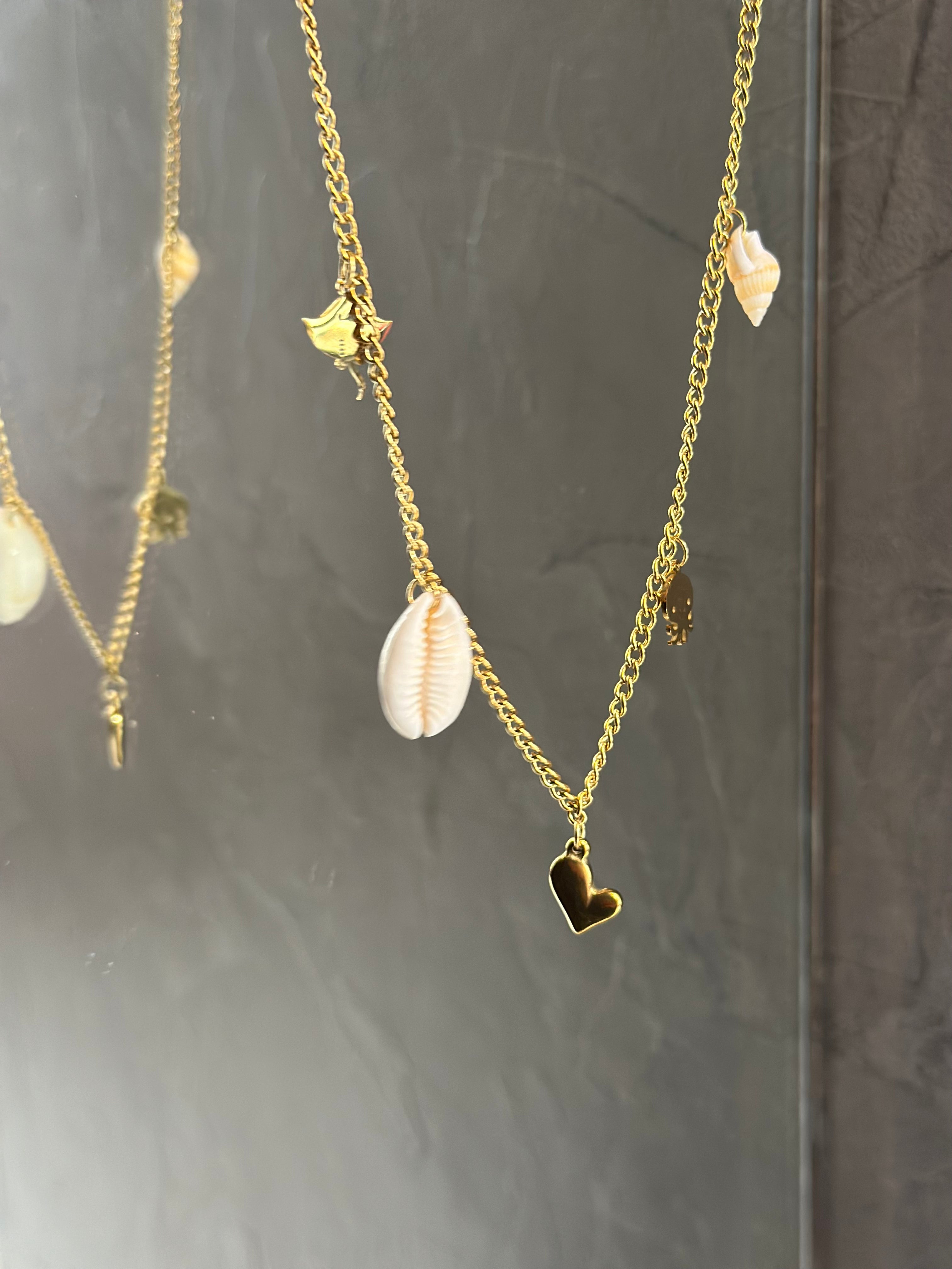 Shell charms necklace