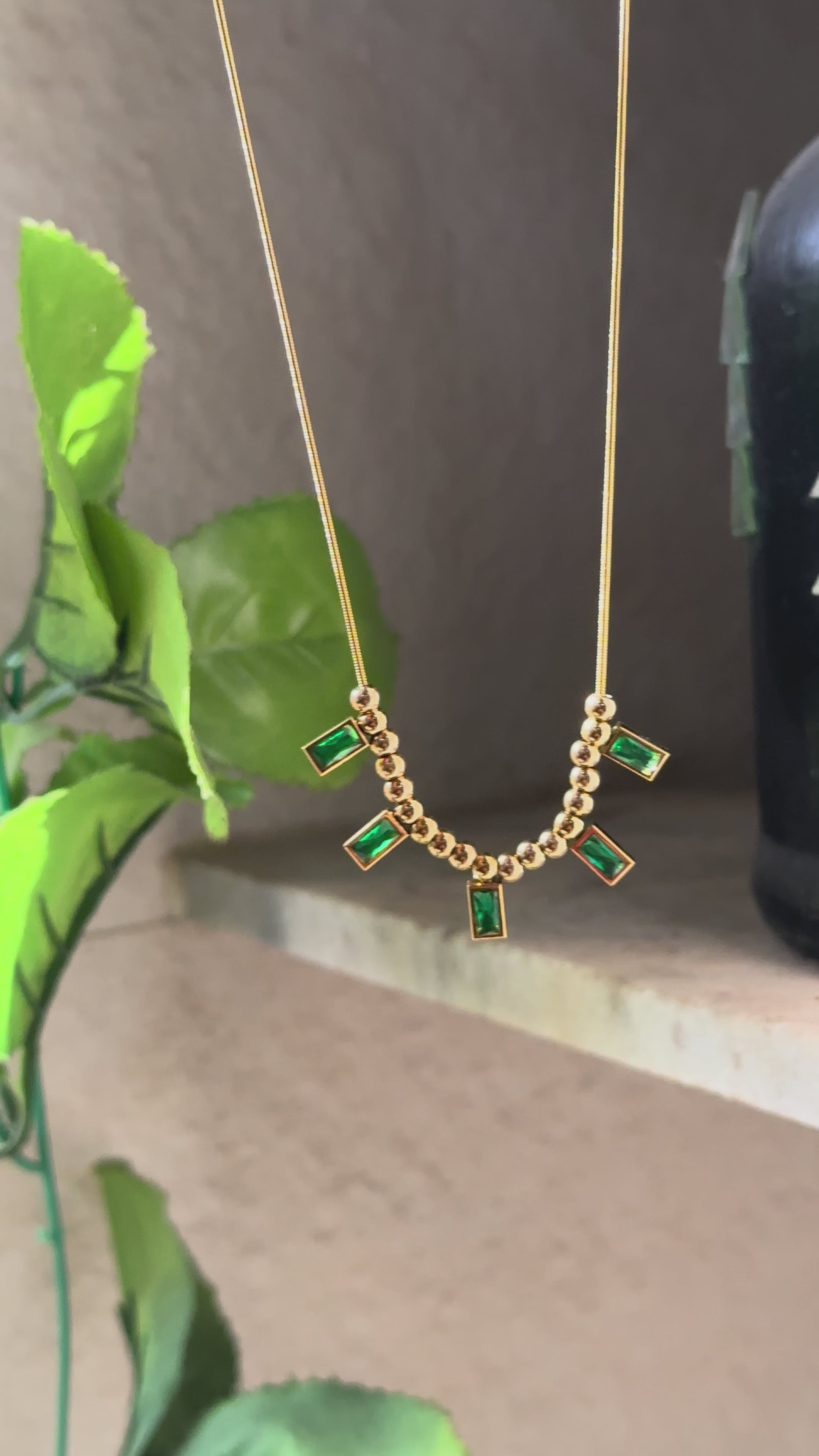 Classic box necklace